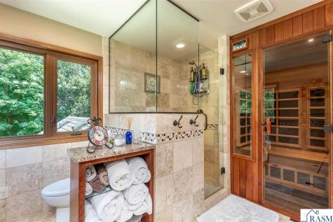 180 Joray Drive Mankato MN 56001