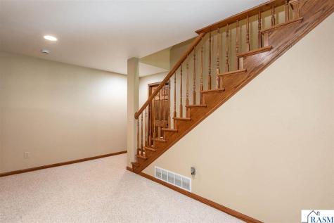 180 Joray Drive Mankato MN 56001