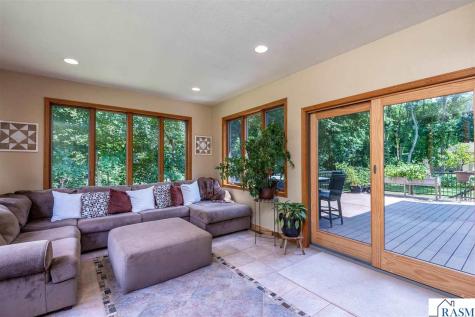 180 Joray Drive Mankato MN 56001