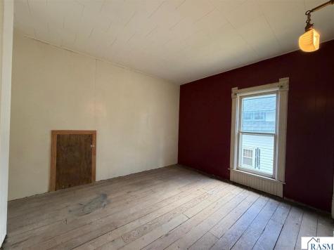 241 N Hunt Street Lake Crystal MN 56055
