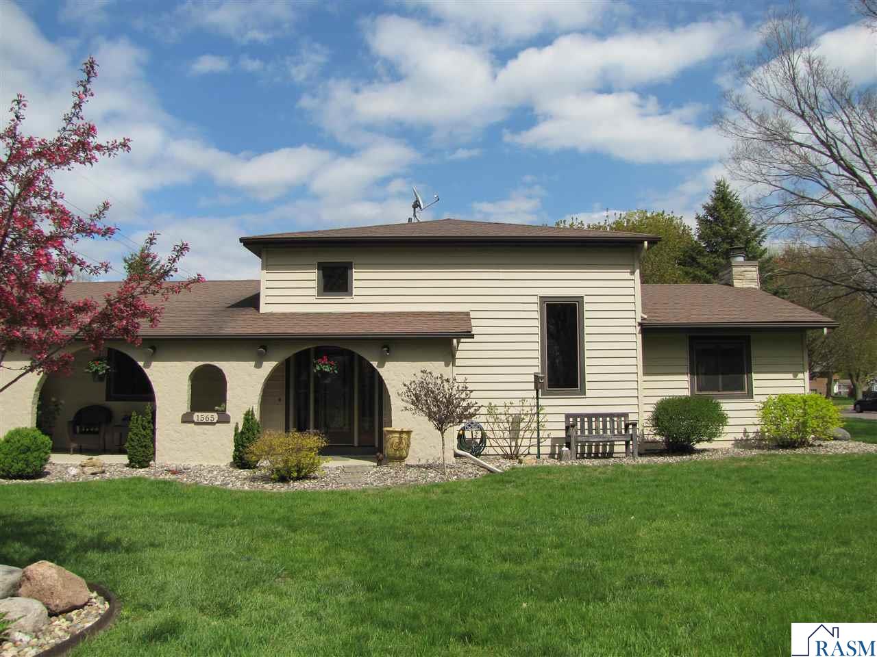 1565 Commerce Drive North Mankato MN 56003