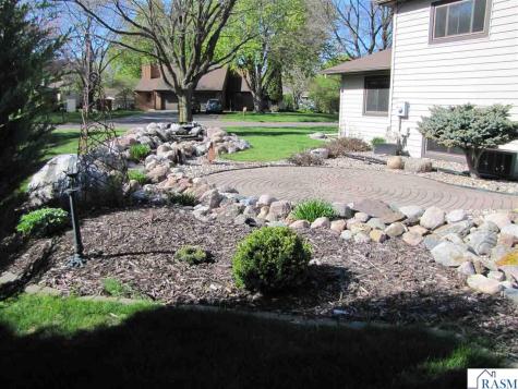 1565 Commerce Drive North Mankato MN 56003