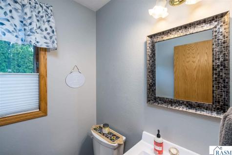 120 N Belmont Drive Mankato MN 56001