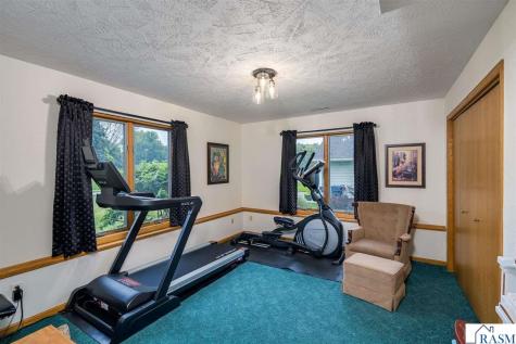 120 N Belmont Drive Mankato MN 56001