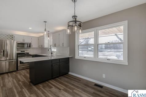 1458 Lookout Drive North Mankato MN 56003