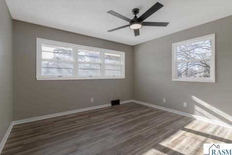 1458 Lookout Drive North Mankato MN 56003