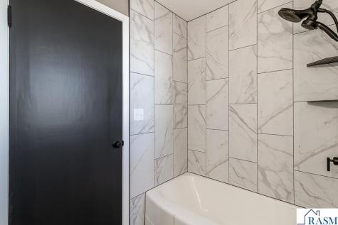 1458 Lookout Drive North Mankato MN 56003