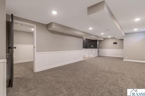 1458 Lookout Drive North Mankato MN 56003