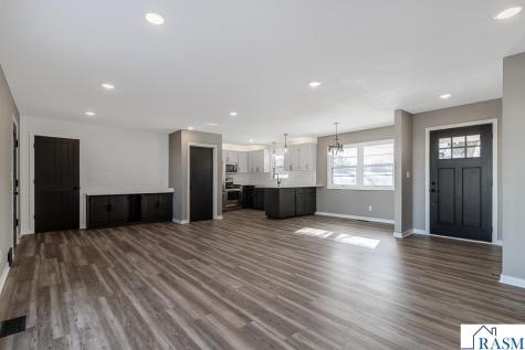 1458 Lookout Drive North Mankato MN 56003