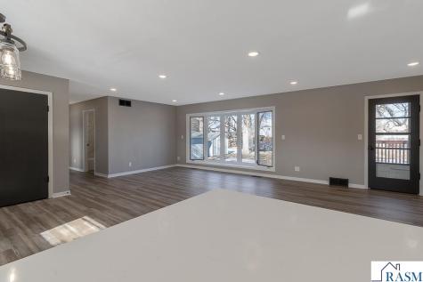 1458 Lookout Drive North Mankato MN 56003