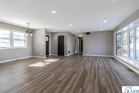 1458 Lookout Drive North Mankato MN 56003