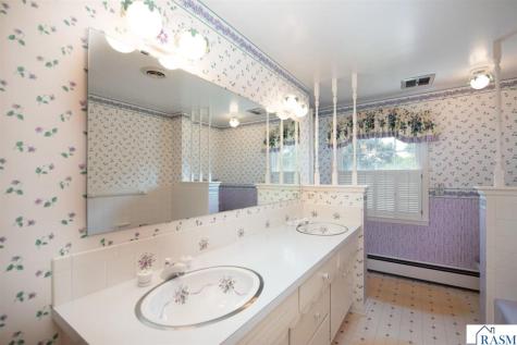 130 Atwood Drive Mankato MN 56001