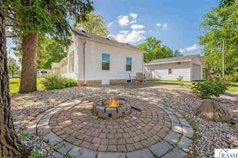 212 E Main Street St. Clair MN 56080