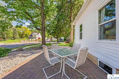 212 E Main Street St. Clair MN 56080