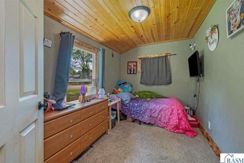 212 E Main Street St. Clair MN 56080