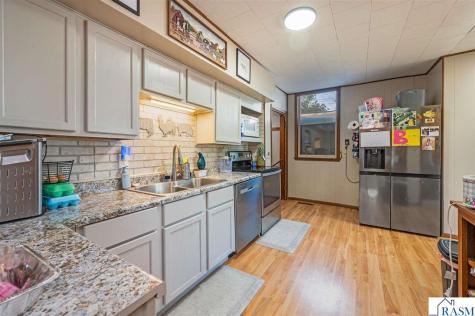 212 E Main Street St. Clair MN 56080