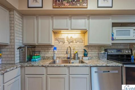 212 E Main Street St. Clair MN 56080