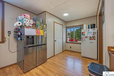 212 E Main Street St. Clair MN 56080