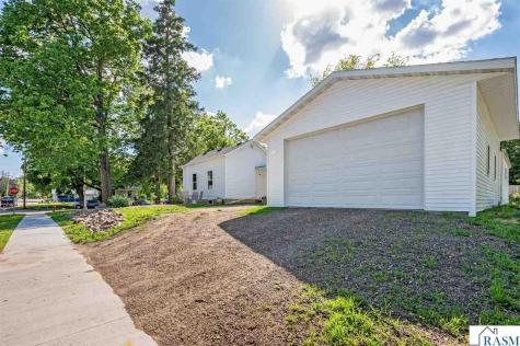 212 E Main Street St. Clair MN 56080