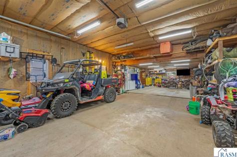 212 E Main Street St. Clair MN 56080