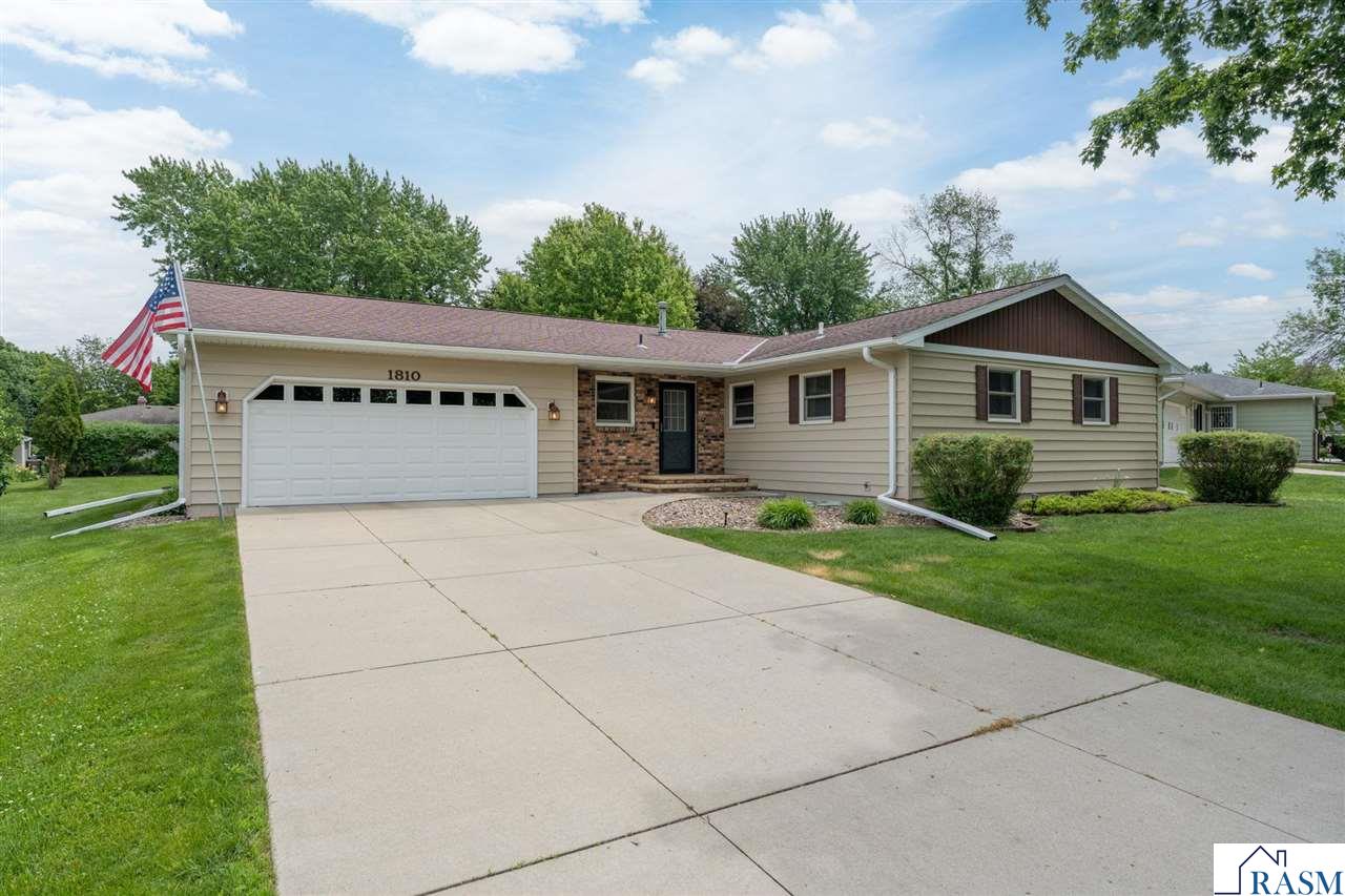 1810 Candi Lane North Mankato MN 56003