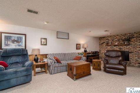 1810 Candi Lane North Mankato MN 56003