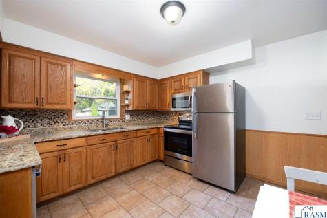 130 Dillon Avenue Mankato MN 56001