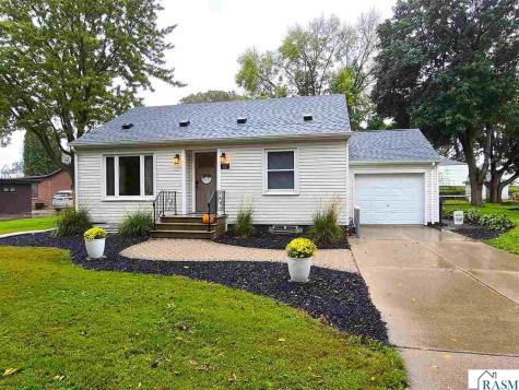 307 NE Rice Street Sleepy Eye MN 56085