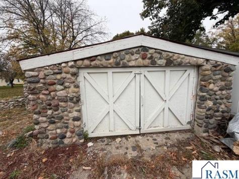 1604 N 2nd Street Mankato MN 56001