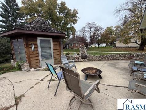 1604 N 2nd Street Mankato MN 56001