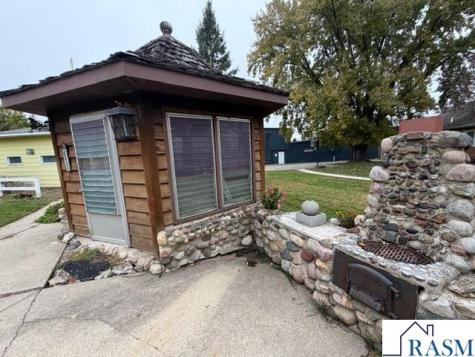 1604 N 2nd Street Mankato MN 56001