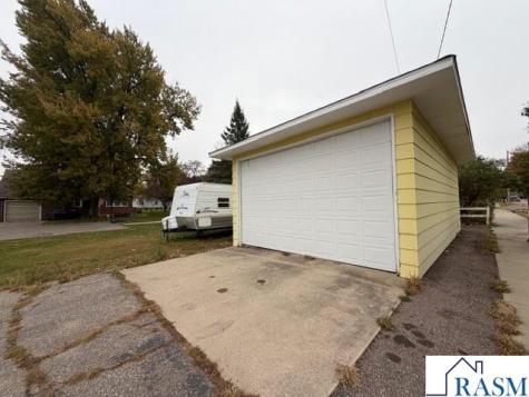 1604 N 2nd Street Mankato MN 56001