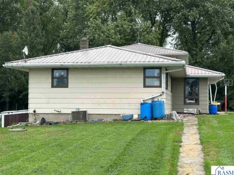 34544 740th Avenue St. James MN 56081-1705