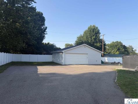 212 Maple Street Cleveland MN 56017