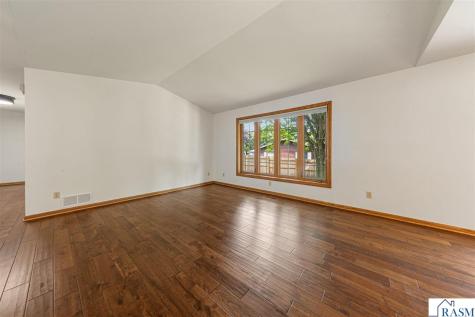 15 Caroletta Court Mankato MN 56001
