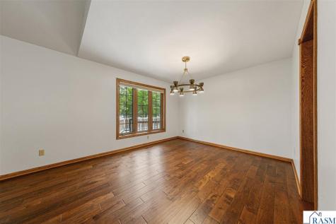 15 Caroletta Court Mankato MN 56001
