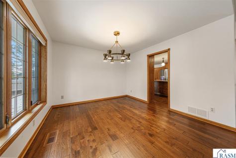 15 Caroletta Court Mankato MN 56001