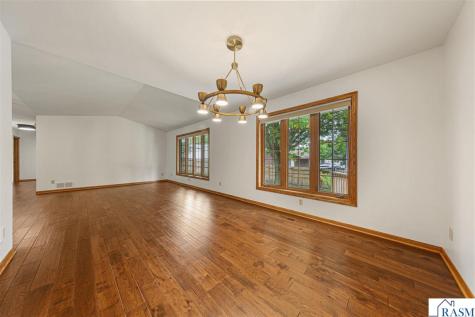 15 Caroletta Court Mankato MN 56001