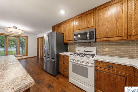 15 Caroletta Court Mankato MN 56001