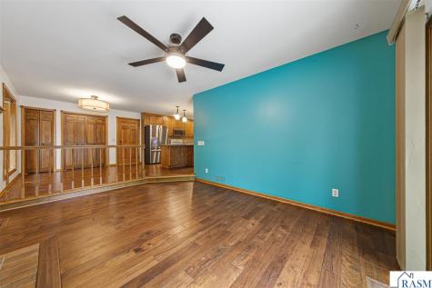 15 Caroletta Court Mankato MN 56001