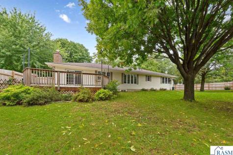 15 Caroletta Court Mankato MN 56001