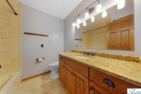 15 Caroletta Court Mankato MN 56001