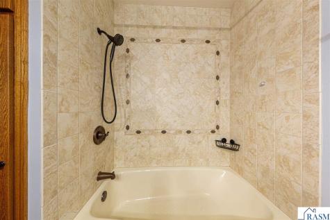 15 Caroletta Court Mankato MN 56001