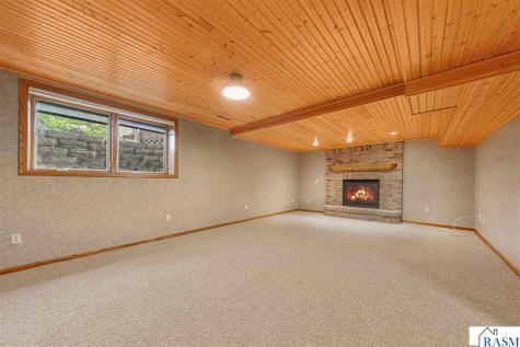 15 Caroletta Court Mankato MN 56001
