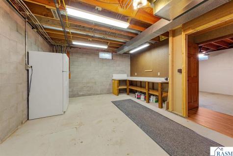 15 Caroletta Court Mankato MN 56001
