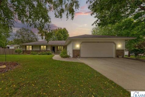 15 Caroletta Court Mankato MN 56001