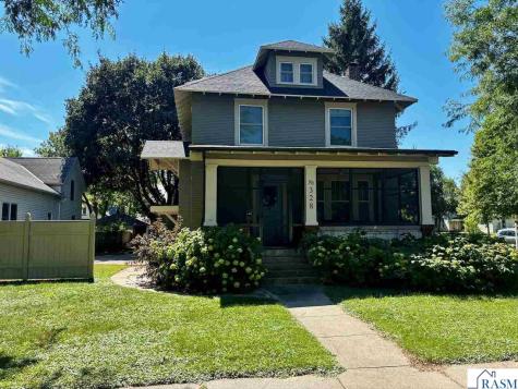 328 W Grace Street St. Peter MN 56082