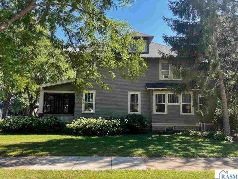 328 W Grace Street St. Peter MN 56082