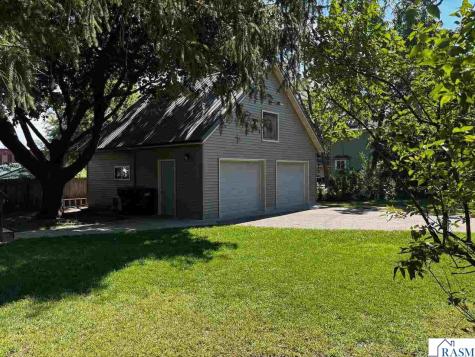 328 W Grace Street St. Peter MN 56082