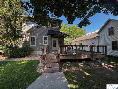 328 W Grace Street St. Peter MN 56082